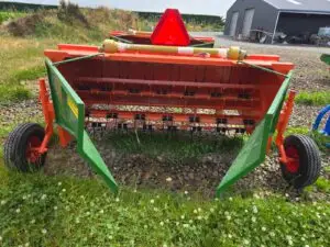 Grass conditioner agricultural equipment