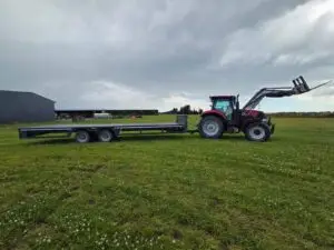 Agricultural trailer farm equipment